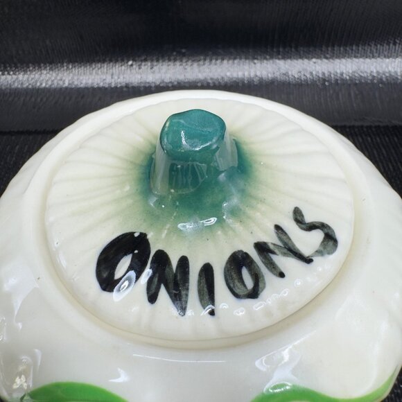 Anthropomorphic Onion Keeper Dish Bowl Lidded Crying Face Ceramic Container VTG - Picture 4 of 14